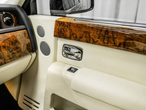 Used 2013 Rolls-Royce Phantom Sedan image 22