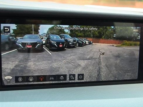 New 2025 Nissan Murano Platinum image 17