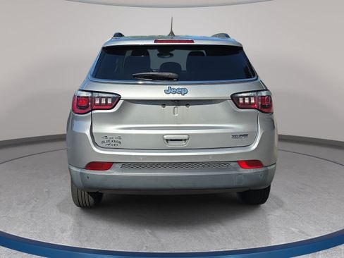 Used 2018 Jeep Compass Latitude w/ Popular Equipment Group AWD/4WD image 2