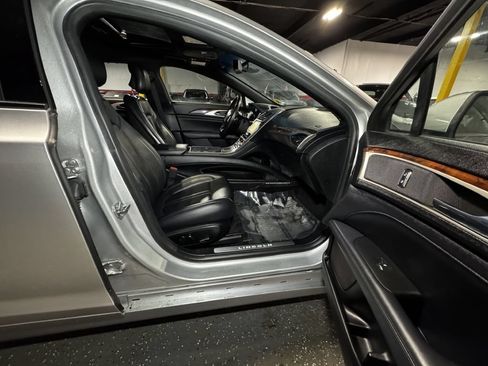 Used 2018 Lincoln MKZ Select w/ Select Plus Package AWD/4WD image 16