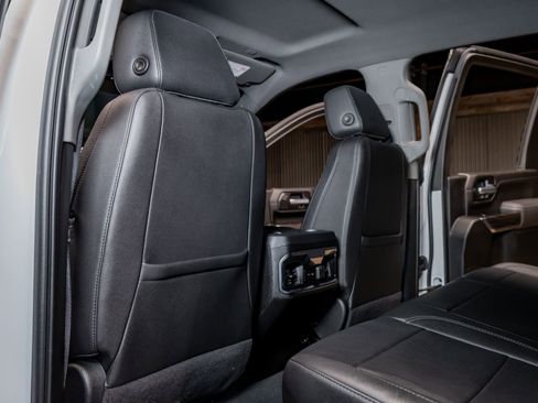 Used 2022 Chevrolet Silverado 2500 LTZ w/ LTZ Plus Package image 25