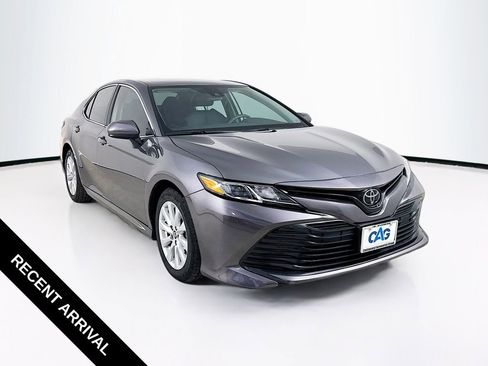 Used 2020 Toyota Camry LE FWD image 1