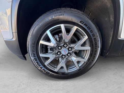 Certified 2023 GMC Acadia SLE w/ Driver Convenience Package image 25