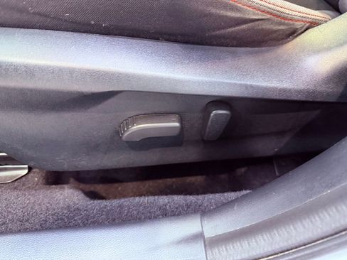 Used 2020 Subaru Impreza 2.0i Sport image 19