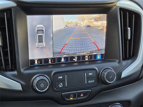 Certified 2022 GMC Terrain SLT w/ Infotainment Package II image 17