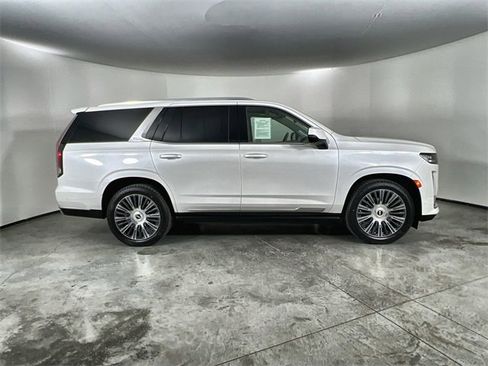 Certified 2023 Cadillac Escalade Premium Luxury Platinum image 9