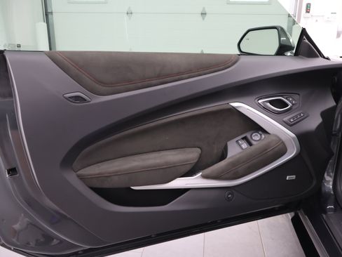 Used 2017 Chevrolet Camaro ZL1 RWD image 30