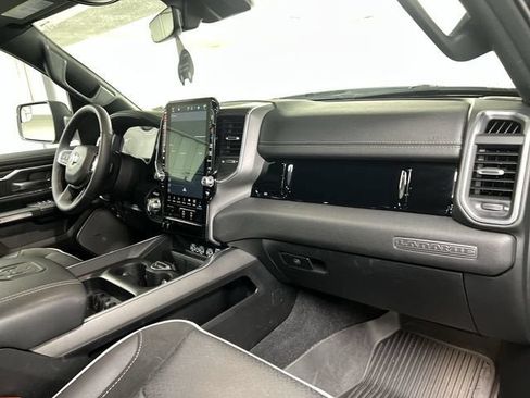 Used 2025 RAM 1500 Laramie w/ Night Edition AWD/4WD image 29