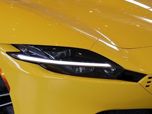 Certified 2025 Ferrari Roma Spider RWD image 15