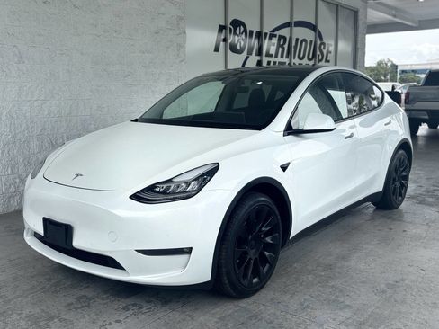 Used 2021 Tesla Model Y Long Range image 4