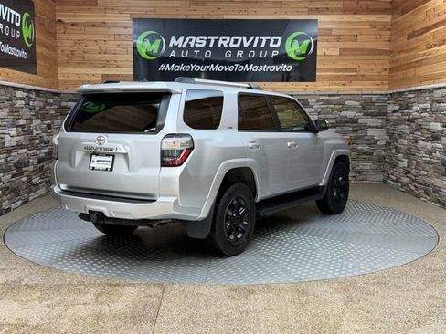 Used 2022 Toyota 4Runner SR5 Premium AWD/4WD image 9