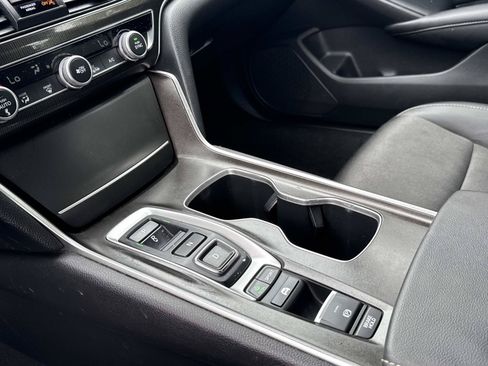 Used 2022 Honda Accord Sport image 8