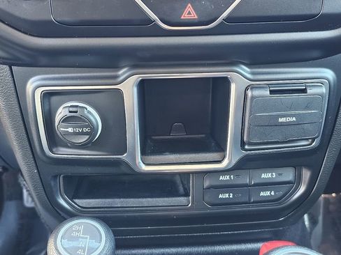 Used 2021 Jeep Wrangler Unlimited Sport image 27