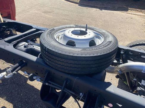 New 2026 RAM 5500 Tradesman AWD/4WD image 33