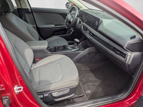 Used 2025 Kia K4 FWD image 18