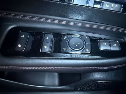 Used 2023 Lincoln Corsair Reserve image 17