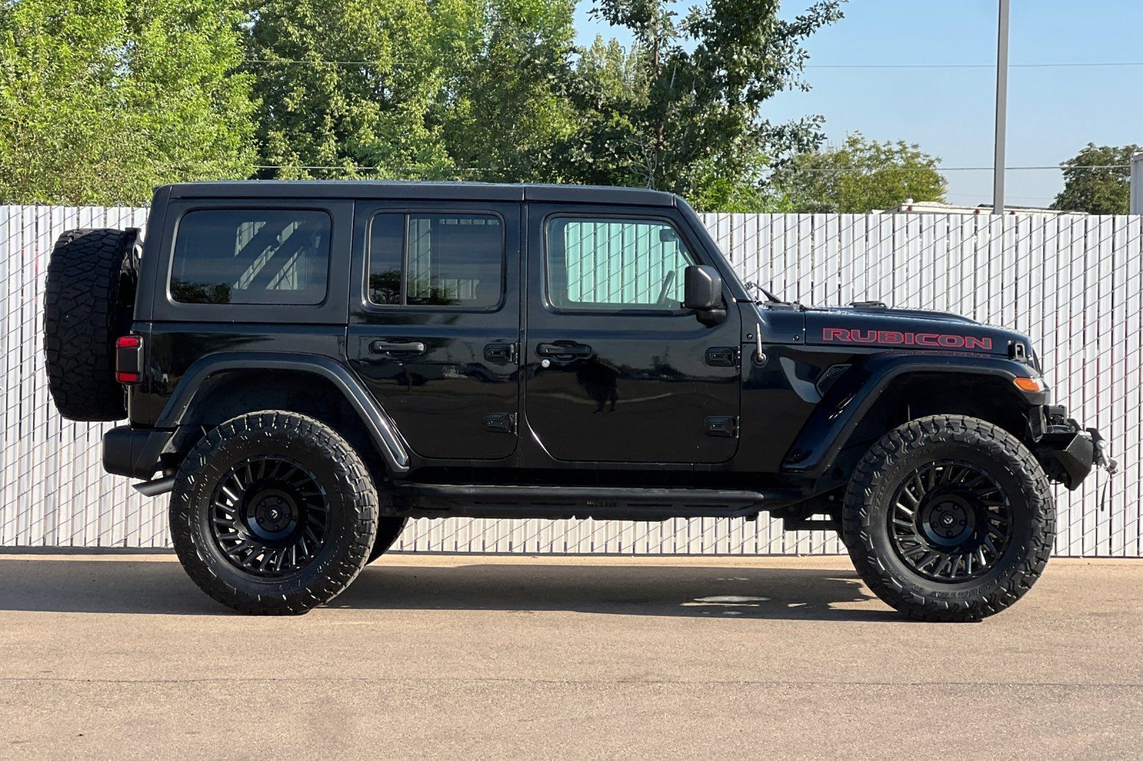 Used 2021 Jeep Wrangler Unlimited Rubicon w/ Uconnect 4C Nav & Sound Group AWD/4WD image 3