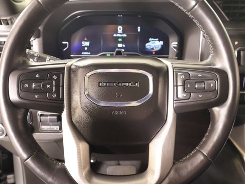 Used 2024 GMC Yukon Denali w/ Denali Reserve Package AWD/4WD image 3