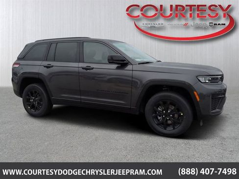 New 2026 Jeep Grand Cherokee Altitude RWD image 1