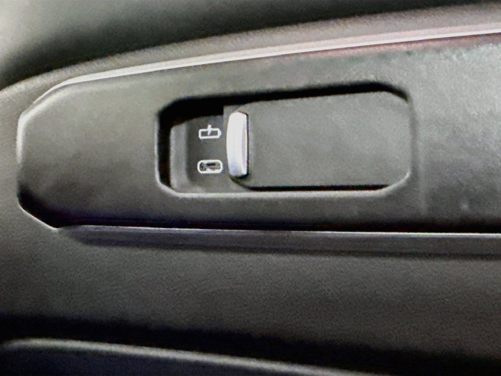 Used 2026 BMW X7 xDrive40i AWD/4WD image 42