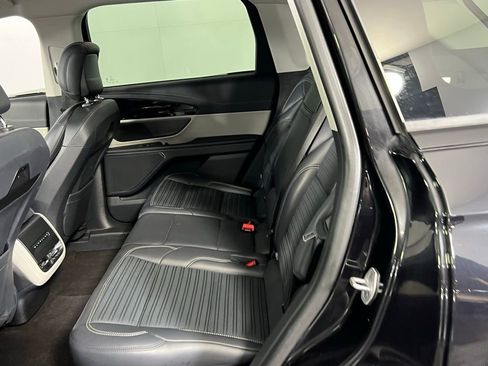 Used 2024 Lincoln Nautilus Reserve image 25