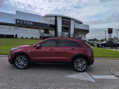 Used 2019 Cadillac XT4 Sport FWD image 2