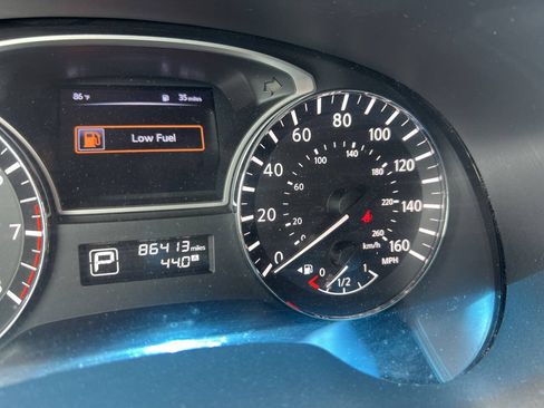 Used 2015 Nissan Pathfinder SV FWD image 20