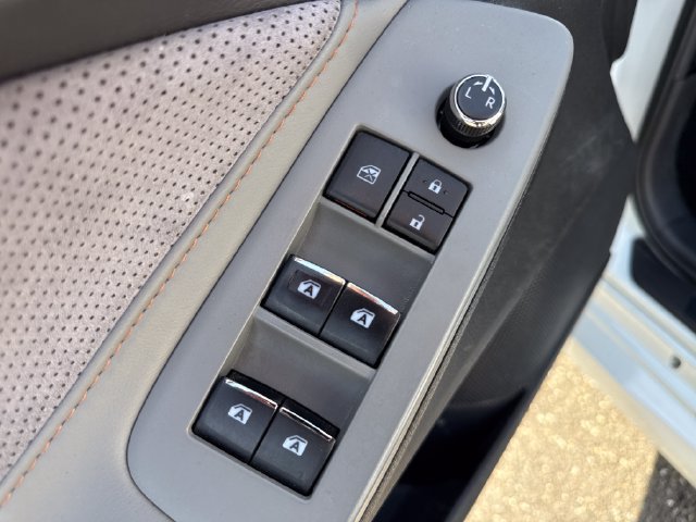 Used 2019 Toyota Avalon Touring w/ Advanced Safety Package FWD image 24