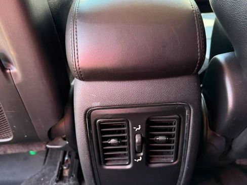 Used 2017 Dodge Durango SXT w/ Quick Order Package 23B AWD/4WD image 11