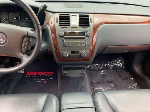 Used 2009 Cadillac DTS Limousine FWD image 18
