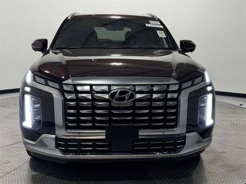 Used 2024 Hyundai Palisade Calligraphy image 2