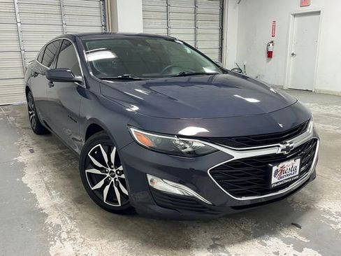 Used 2025 Chevrolet Malibu RS image 1