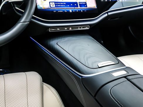 Certified 2025 Mercedes-Benz E 450 4MATIC All-Terrain Wagon image 8