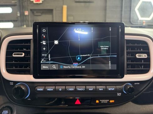 Used 2023 Hyundai Venue Limited w/ Cargo Package image 18