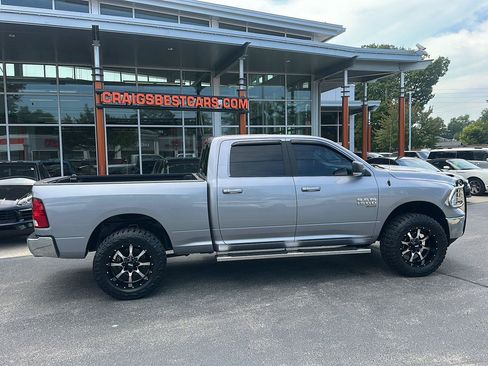 Used 2019 RAM 1500 Big Horn AWD/4WD image 3