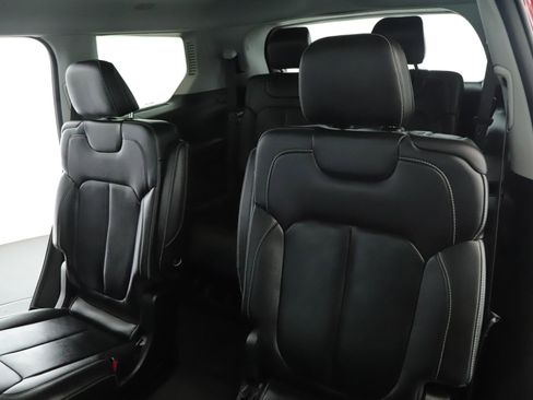 Used 2022 Jeep Grand Cherokee L Limited image 5