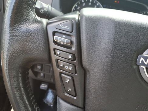 Used 2023 Nissan Frontier SV w/ SV Convenience Package image 11