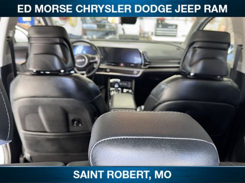 Used 2025 Kia Sportage EX image 34