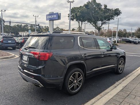 Used 2018 GMC Acadia Denali w/ Technology Package image 9