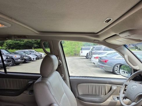 Used 2007 Toyota Sequoia Limited RWD image 11