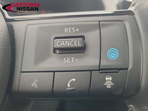 Used 2024 Nissan Pathfinder SL w/ SL Premium Package image 35