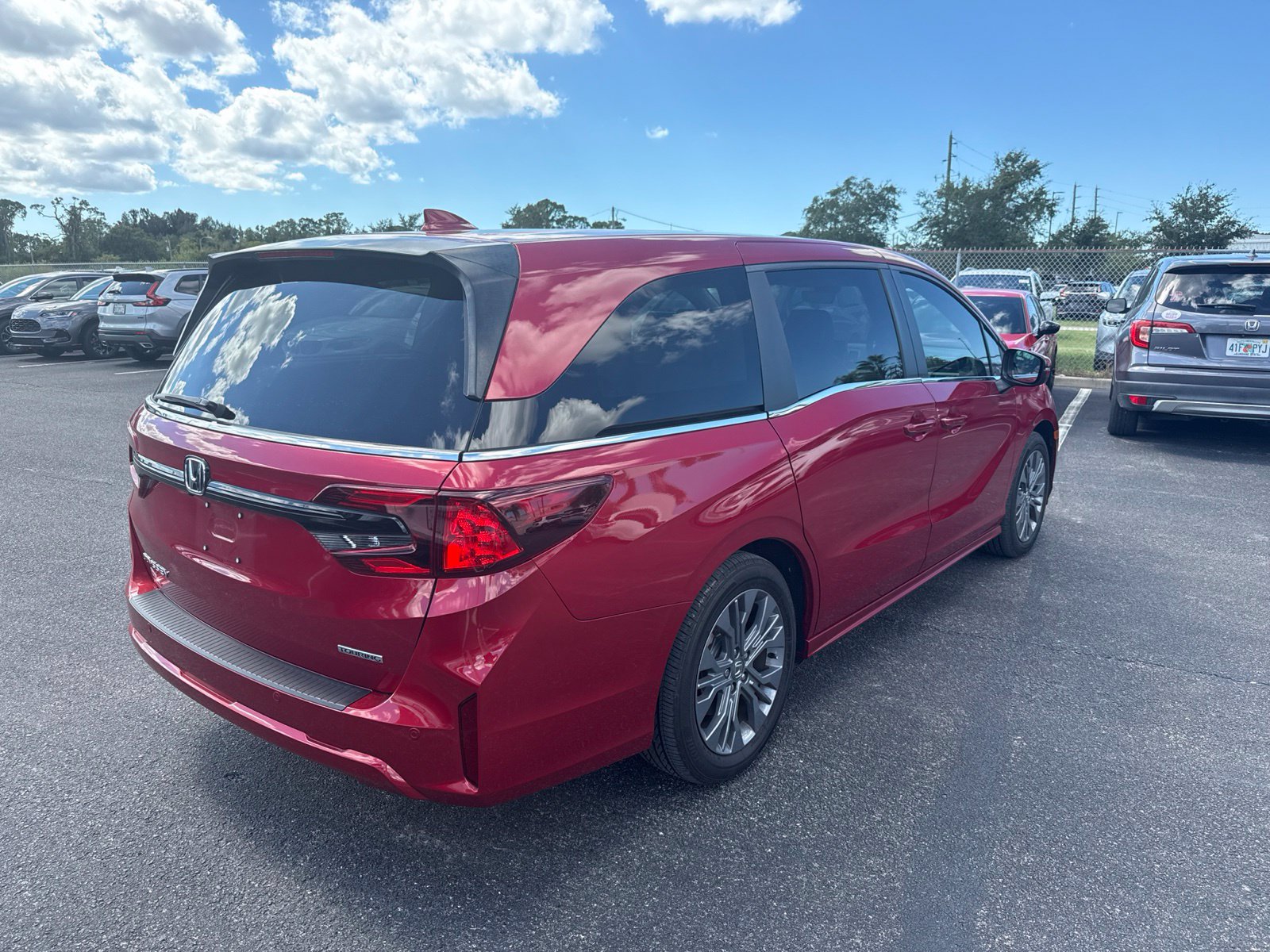 Certified 2025 Honda Odyssey Touring image 7