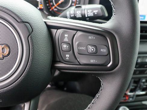 New 2026 Jeep Wrangler Unlimited Rubicon AWD/4WD image 27