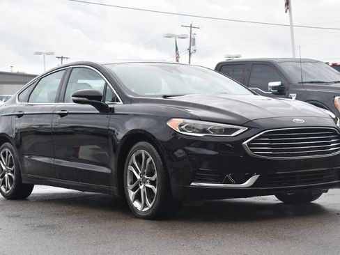 Certified 2019 Ford Fusion SEL image 3