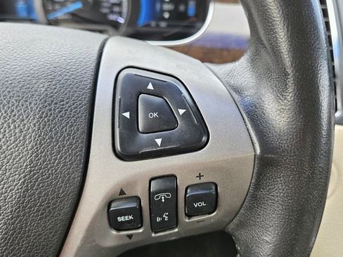 Used 2013 Ford Taurus Limited image 12