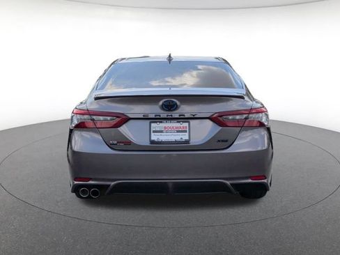 Used 2022 Toyota Camry XSE w/ Cold Weather Package FWD image 5