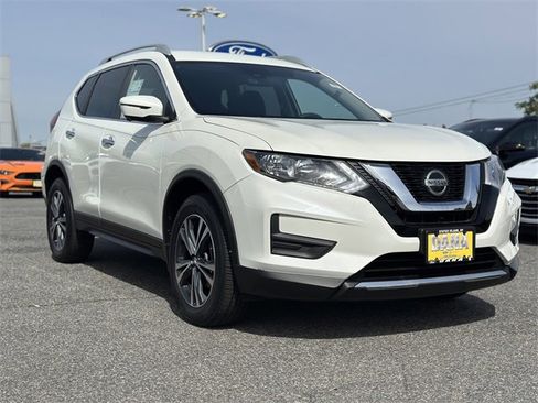 Used 2019 Nissan Rogue SV w/ Premium Package image 47