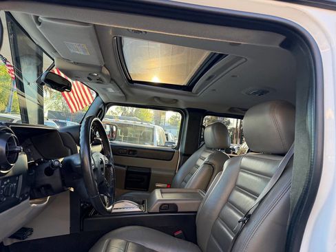Used 2005 HUMMER H2 Base 4WD 4dr Crew Cab SB Picku w/ Preferred Equipment Group image 15