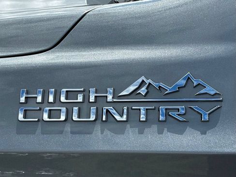 New 2026 Chevrolet Suburban High Country AWD/4WD image 49