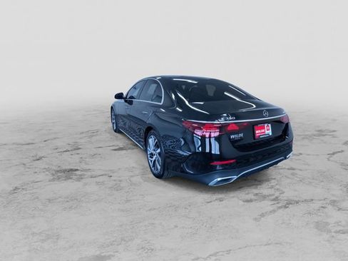 Used 2025 Mercedes-Benz E 350 4MATIC Sedan image 7